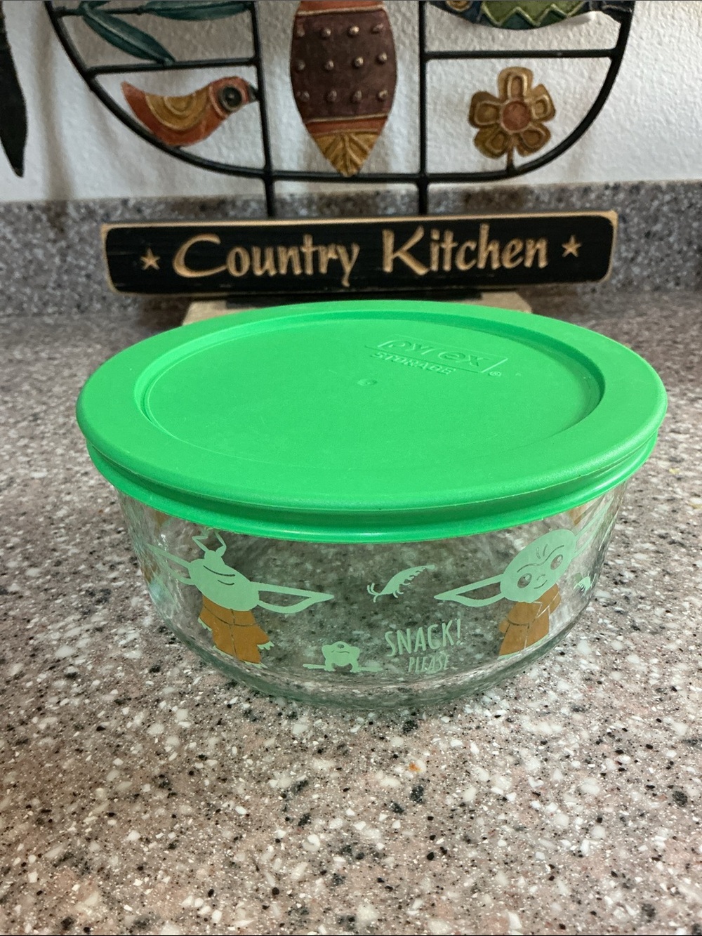 Pyrex Star Wars Theme Storage Bowl and Lid
